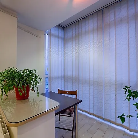 Eastcomfort Kogalniceanu Square 아파트 *